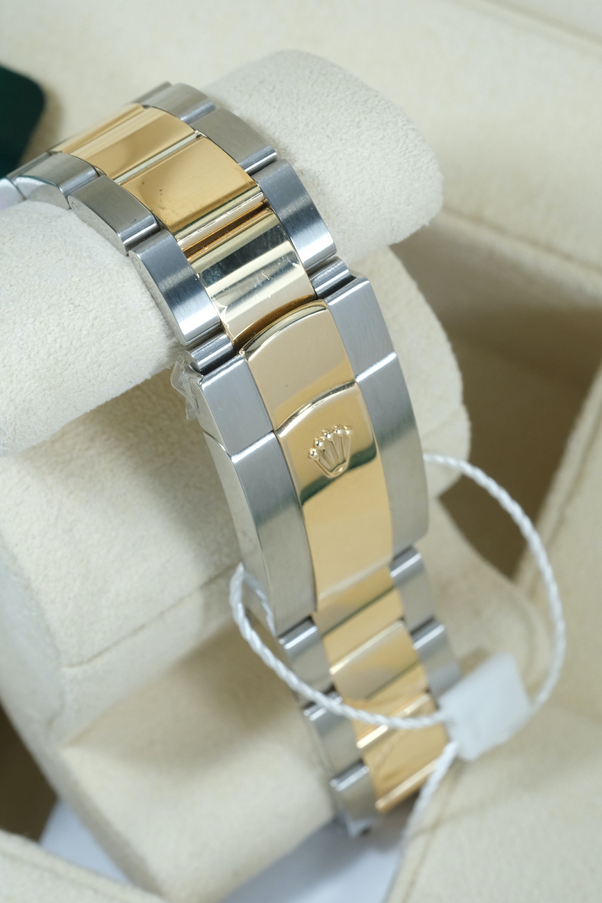 Часы Rolex  Sky-Dweller Steel & Yellow Gold Black Dial  326933