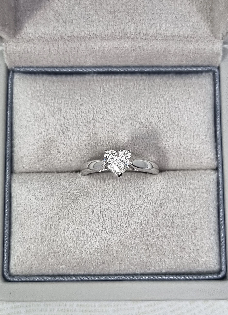 Украшение GIA  Кольцо С Бриллиантом 1,01 Ct. H/Vs2   
