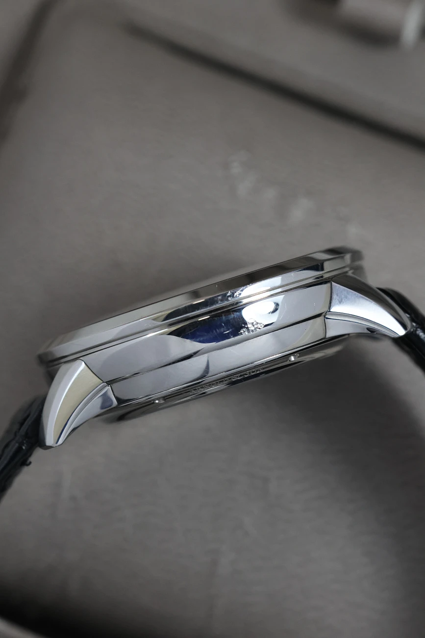 Часы Arnold &amp; Son  Instrument Collection Tbr  1ARASSO1A