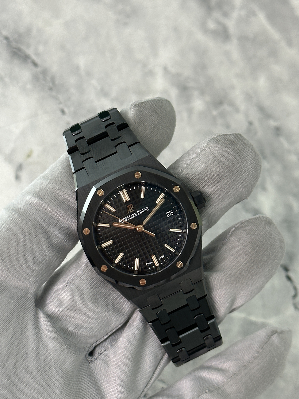 Часы Audemars Piguet  Royal 2023 Oak Black Ceramic 34Mm Automatic  77350CE.OO.1266CE.01