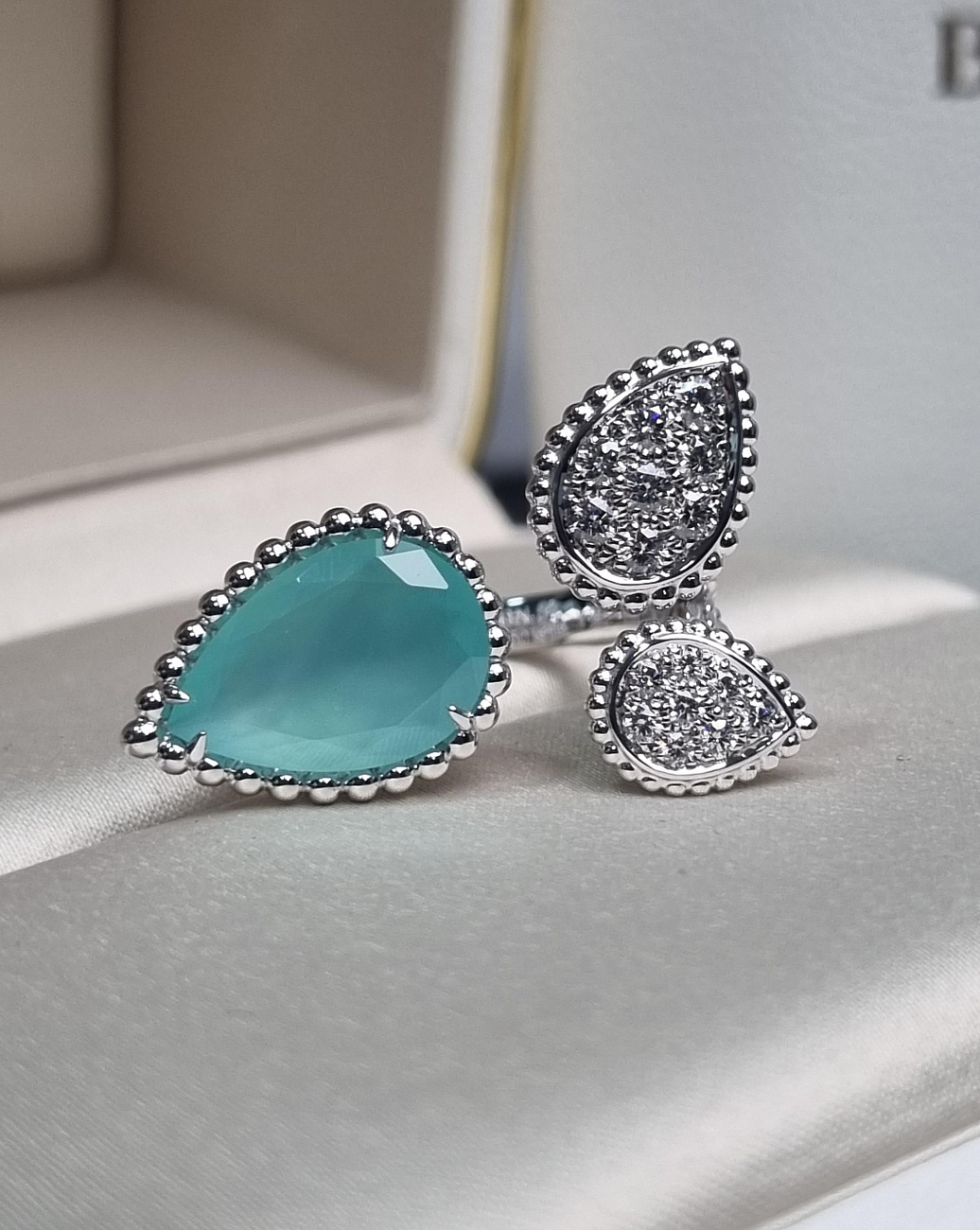 Украшение Boucheron  Кольцо Serpent Bohème  JRG03174 