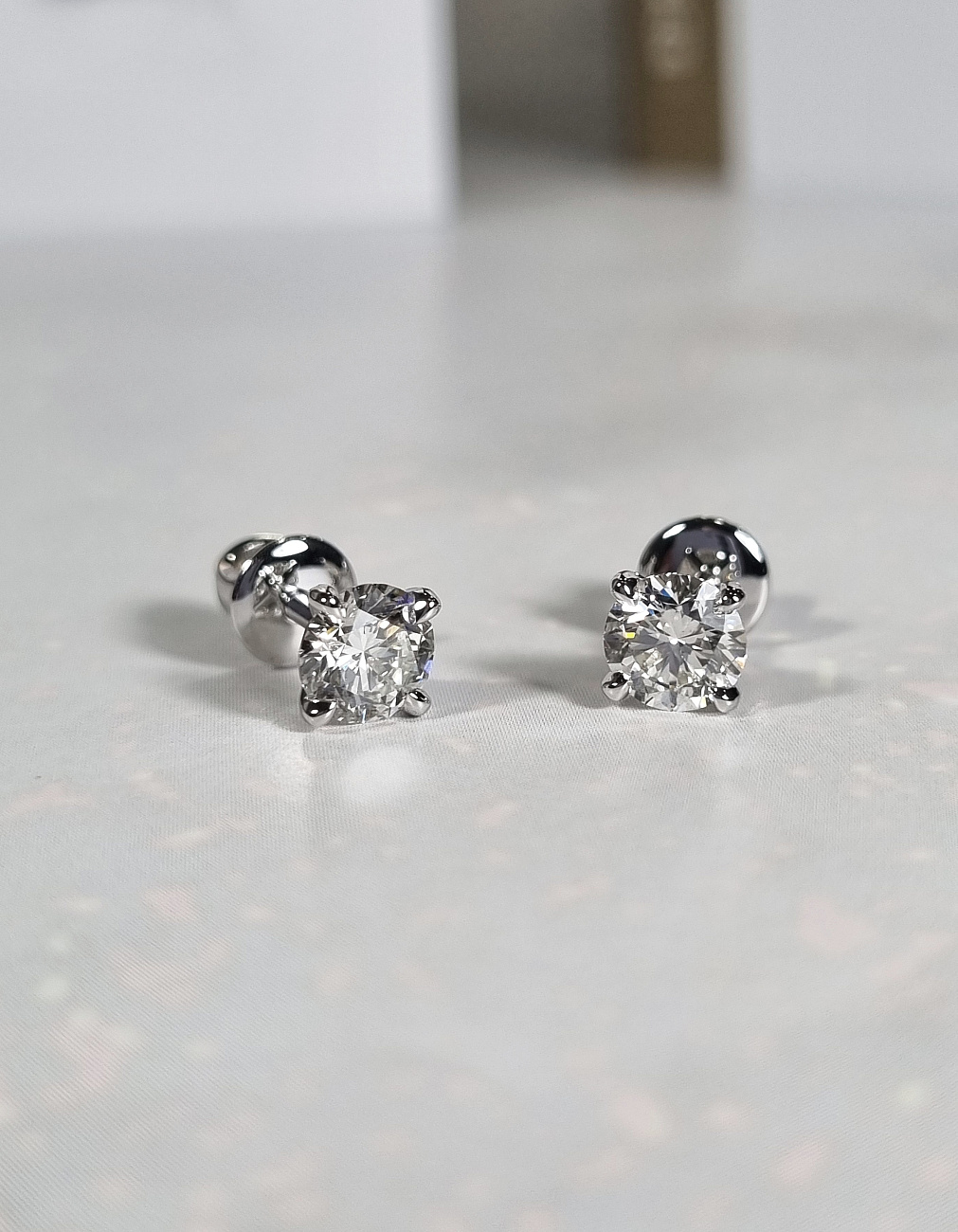 Украшение NO NAME  Серьги 1,00 F/Vs1;/1,00 H/Vs2   