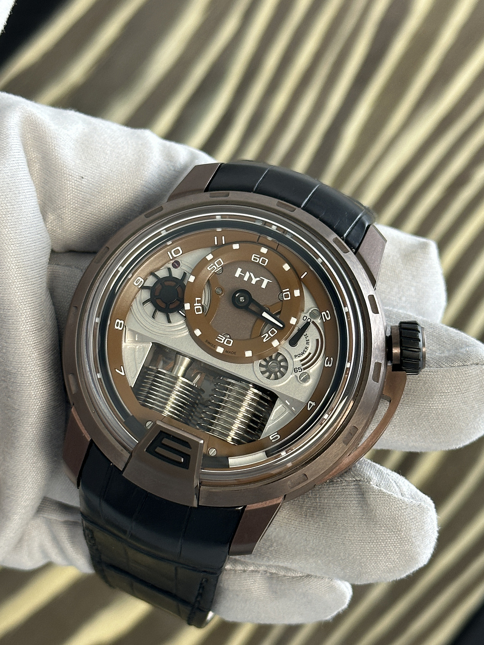 Часы HYT  H1 Collection Rich Time Edition  148-TB-21-GF-RU