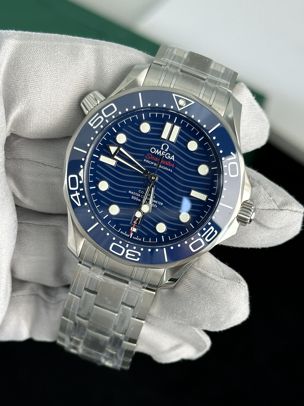 Часы Omega  Seamaster Diver 300M Co‑Axial Master Chronometer 42 Mm  210.30.42.20.01.002