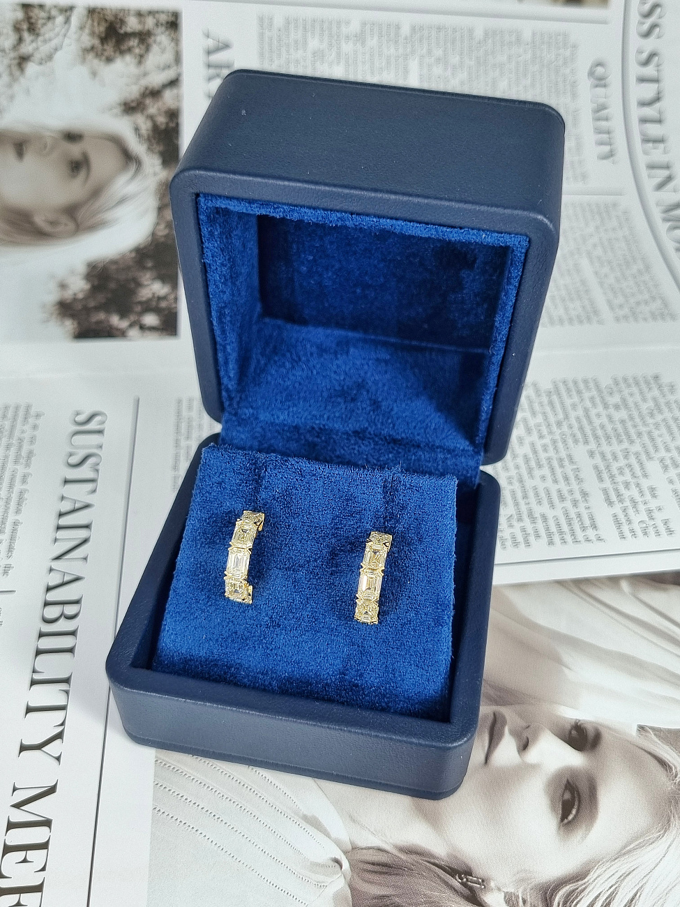 Украшение No Name  Серьги с бриллиантами 4,47 ct. (Emerald cut)   