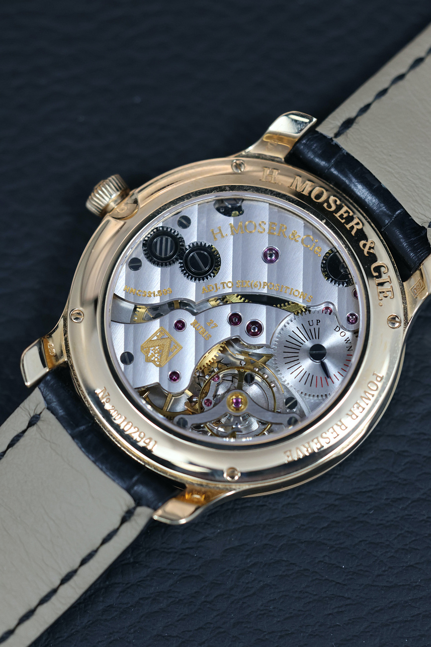 Часы H. Moser & Cie  Endeavour Small Seconds  1321-0101