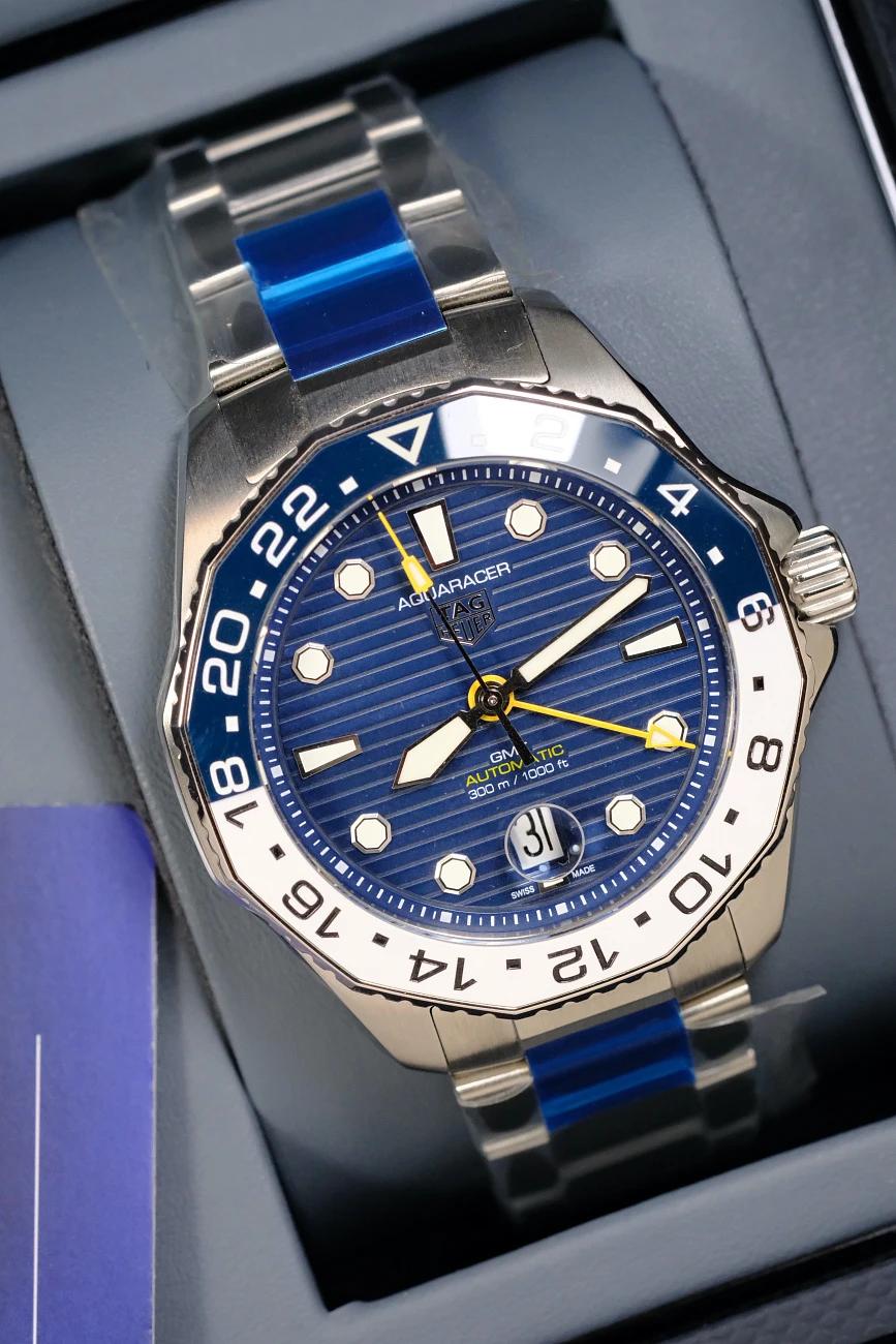Часы Tag Heuer  Aquaracer Professional 300 Gmt  WBP2010.BA0632