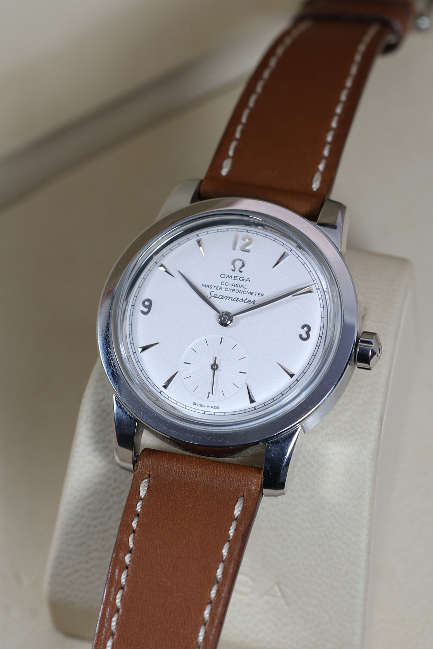 Часы Omega  Seamaster 1948 Co-Axial Master Chronometer Small Second 38 Mm  511.12.38.20.02.002
