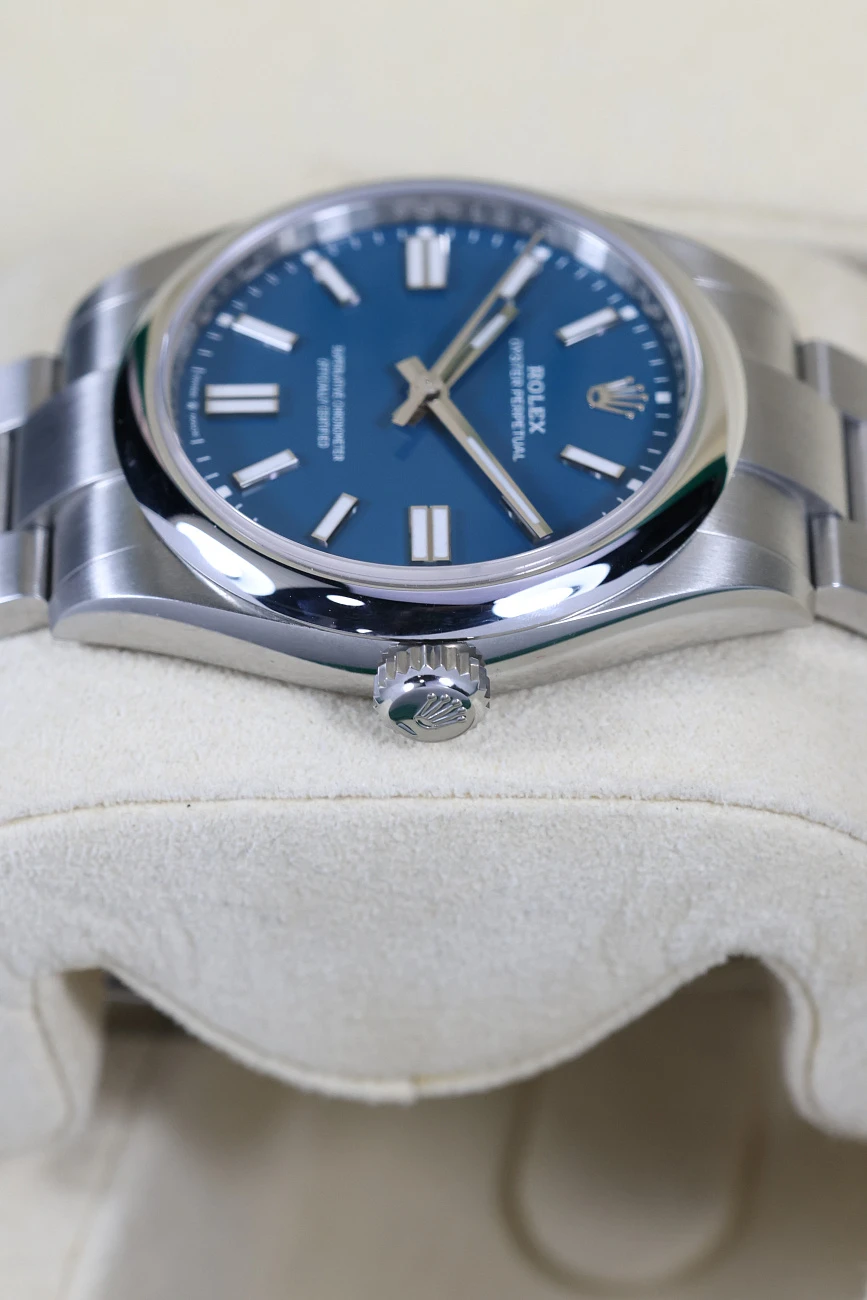 Часы Rolex  Oyster Perpetual 41 Mm Med Blue Dial  134300