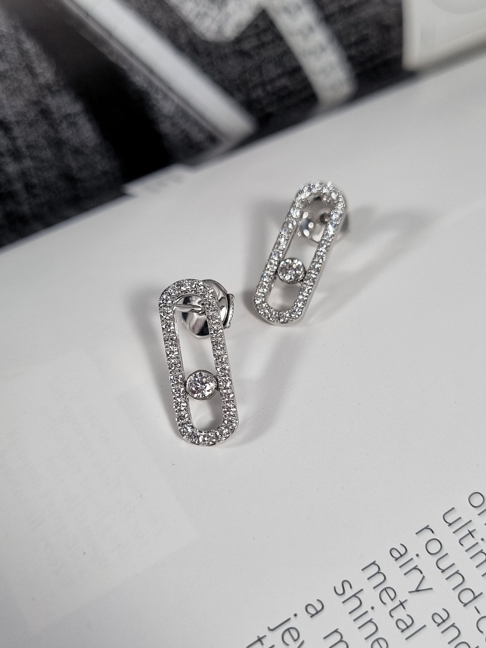 Украшение MESSIKA  Move Uno Diamond Pavé Earrings  12183-WG 