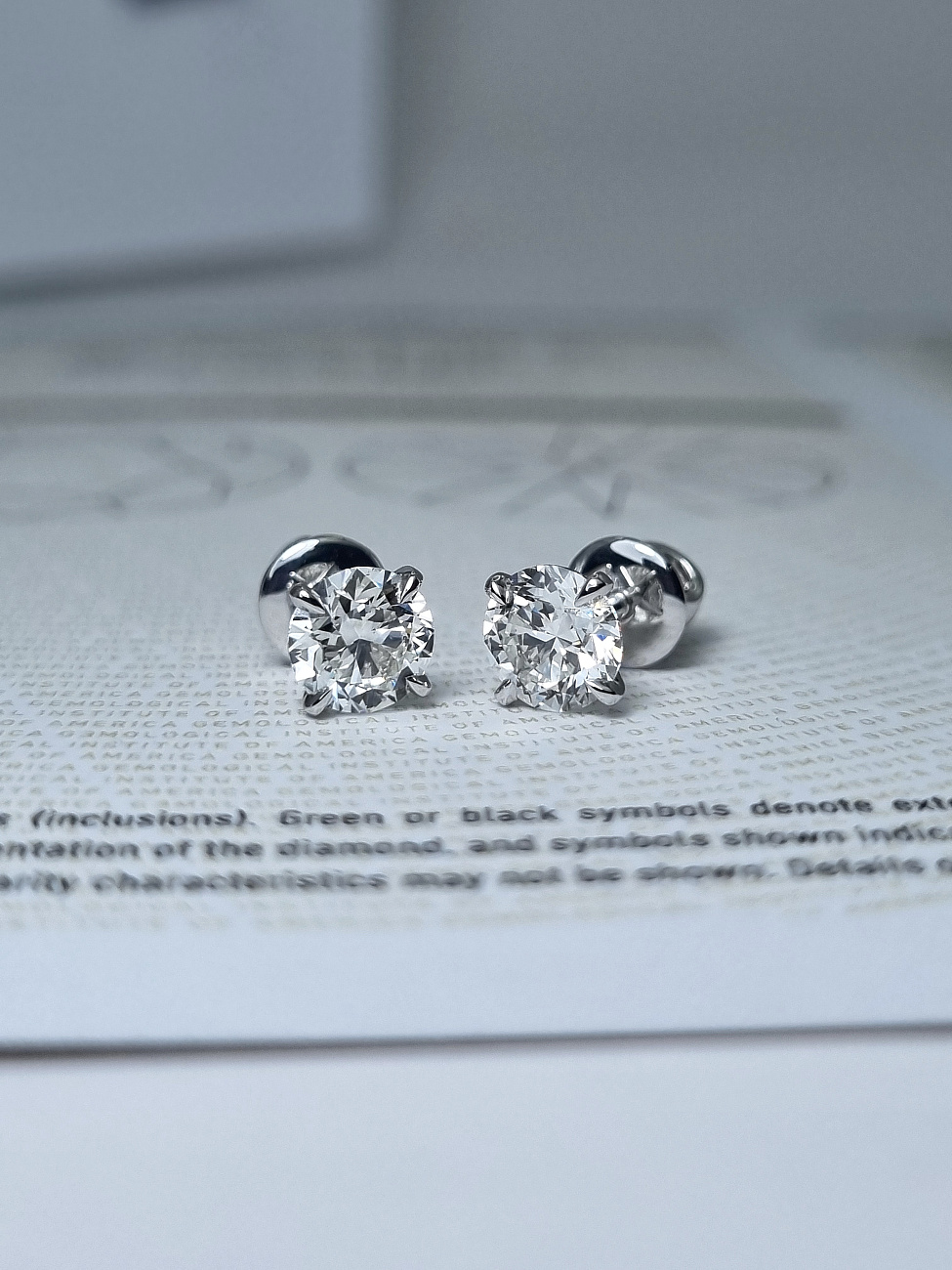 Украшение NO NAME  Серьги 1,03/1,03 Ct. H/Vs2 (3 Excellent)   