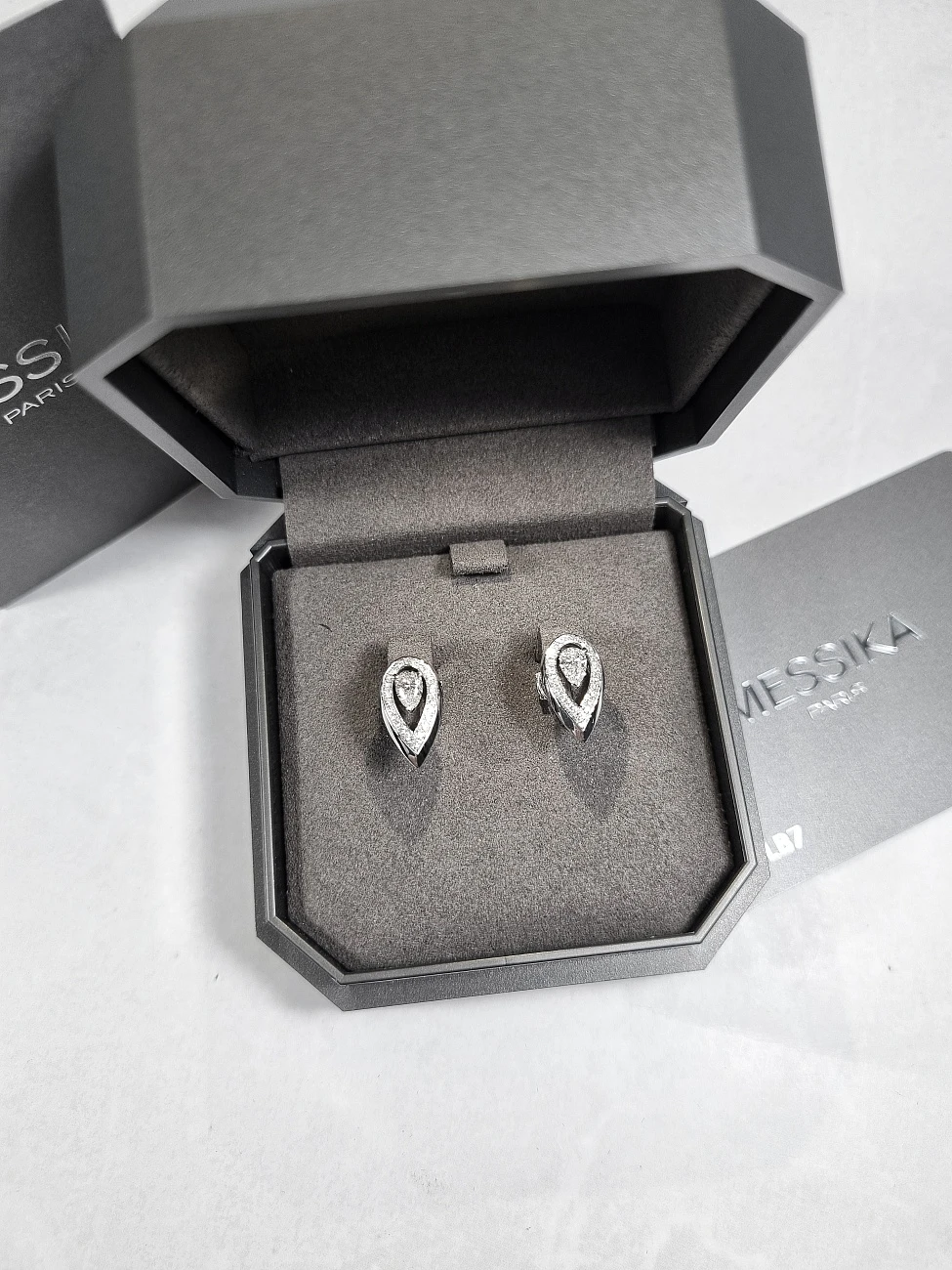 Украшение Messika  Fiery 0.25Ct. Earrings  Fiery earrings 0.25 carats 13240-WG 