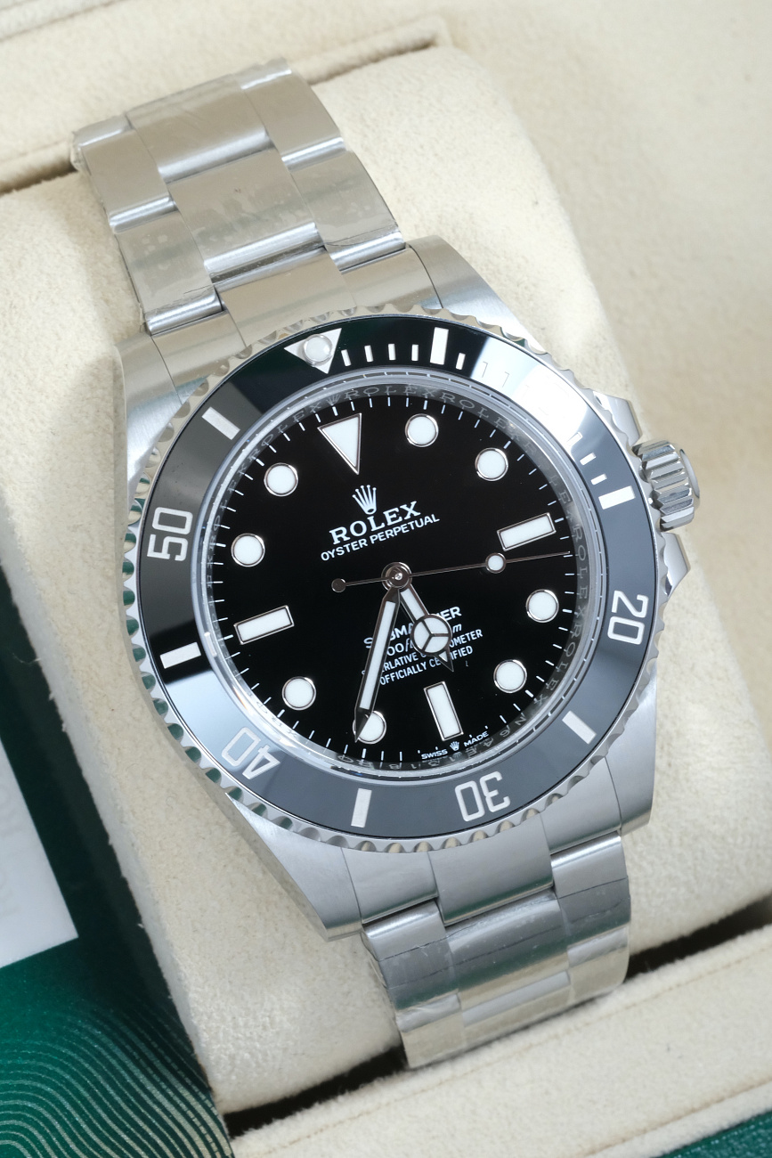 Часы Rolex  Submariner No Date Steel  124060