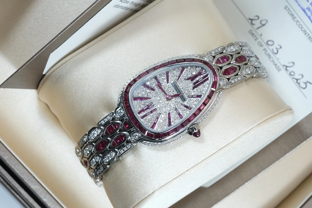 Часы Bvlgari  Serpenti Seduttori Custom Diamonds &amp; Ruby  103937