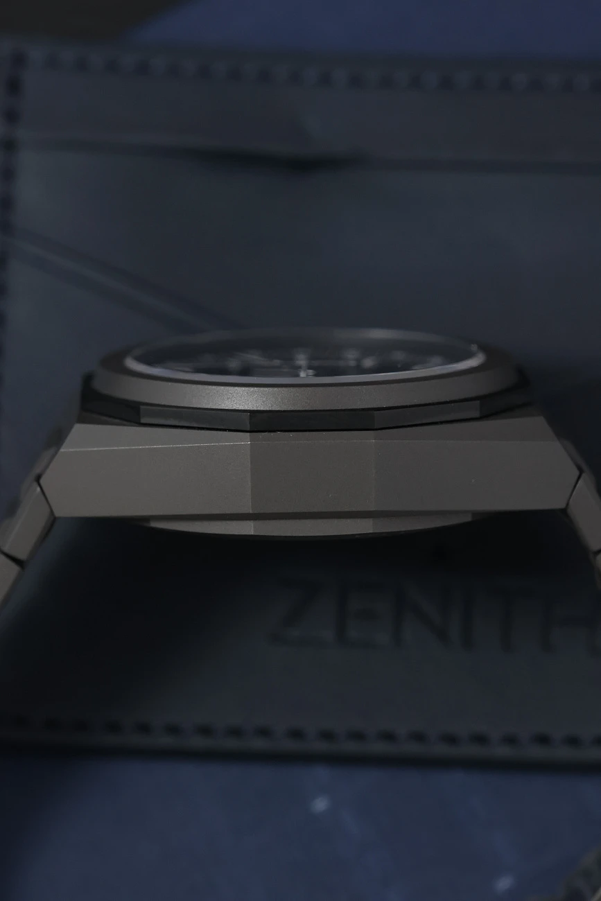 Часы Zenith  El Primero Defy 21  97.9100.9004/02.I001