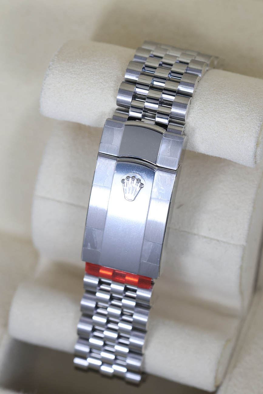 Часы Rolex  Datejust 36 mm Steel &amp; White Gold Mint Green Dial  126234