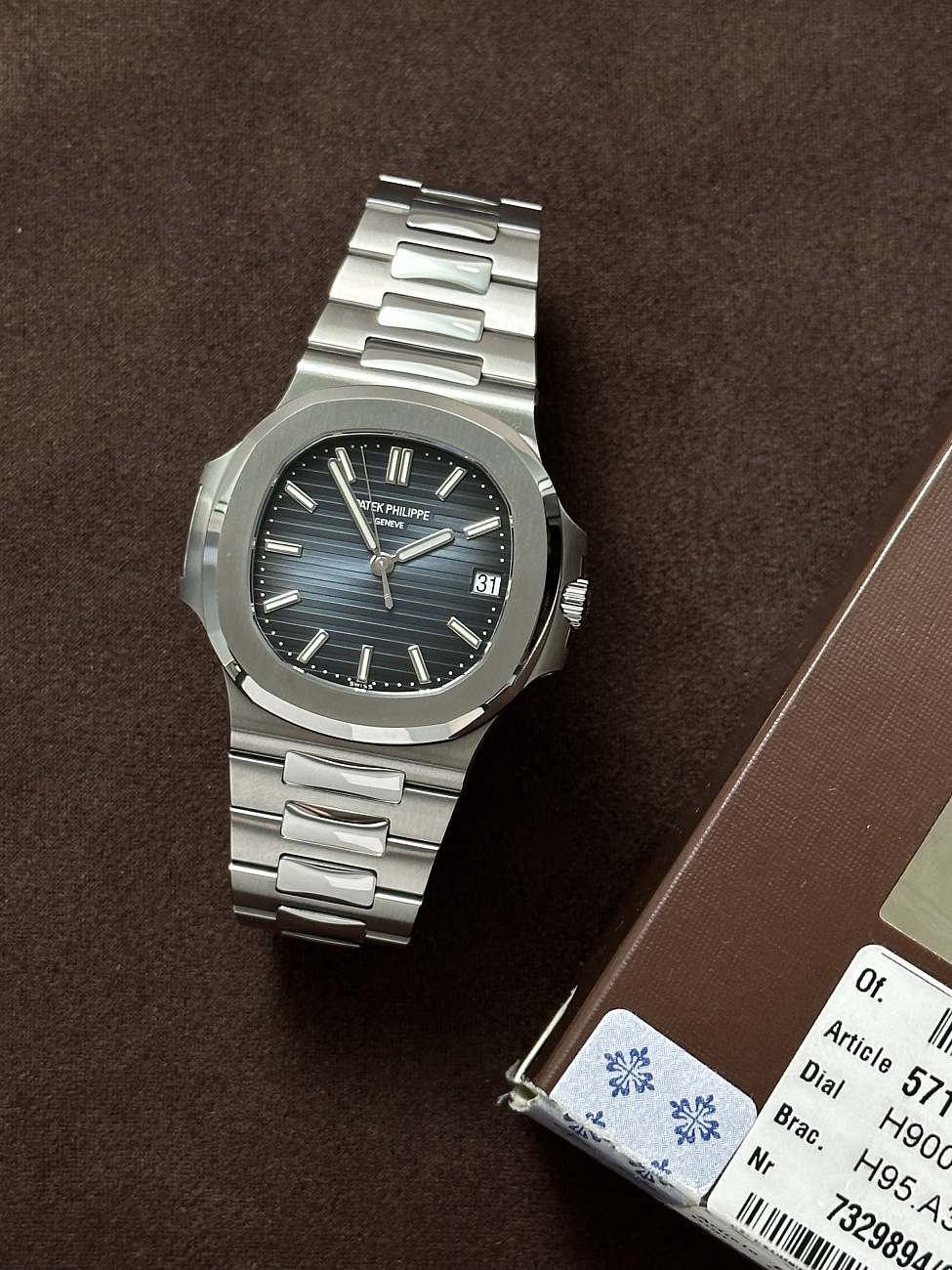 Часы Patek Philippe  Nautilus Steel Blue Dial 2023  5711/1A-010