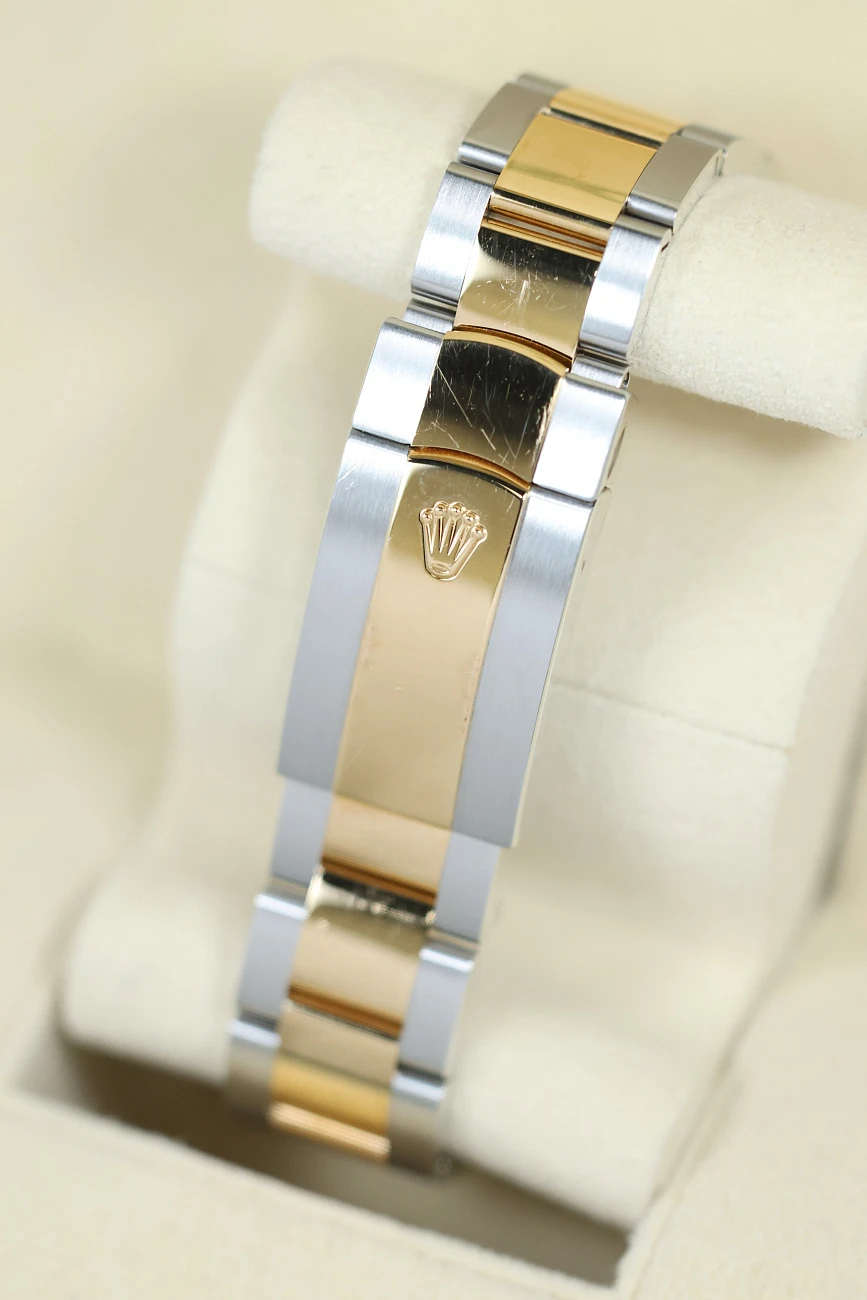 Часы Rolex  Sky-Dweller Steel Gold Champagne Dial  326933