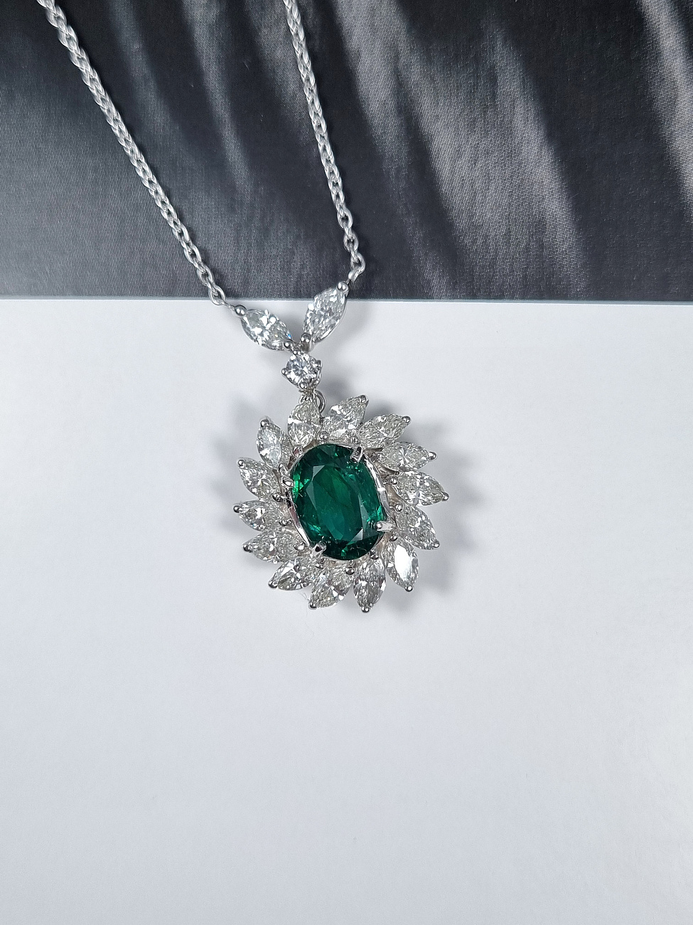 Украшение No Name  Подвеска с изумрудом 1,80 ct.   