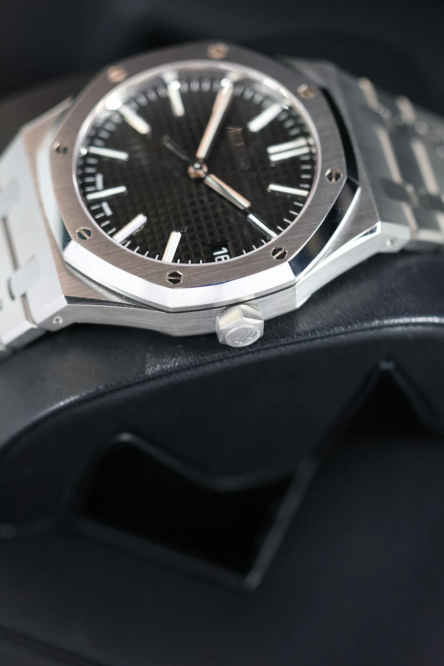 Часы Audemars Piguet  Royal Oak Selfwinding 41Mm Black Dial  15510ST.OO.1320ST.07