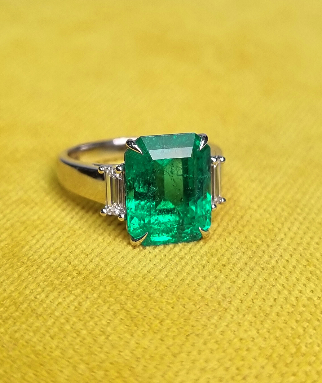 Украшение NO NAME  Кольцо С Изумрудом 4,93 Ct.   