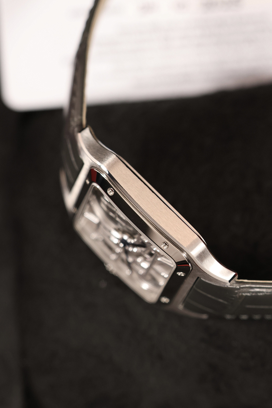 Часы Cartier  SANTOS-DUMONT SKELETON WATCH EQUIPPED WITH A MICRO-ROTOR  WHSA0032