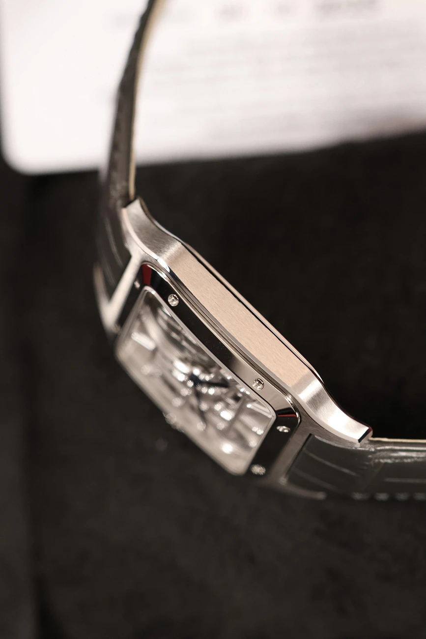 Часы Cartier  SANTOS-DUMONT SKELETON WATCH EQUIPPED WITH A MICRO-ROTOR  WHSA0032