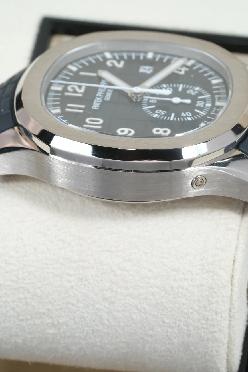 Часы Patek Philippe  Aquanaut Chronograph White Gold Blue  5968G-001