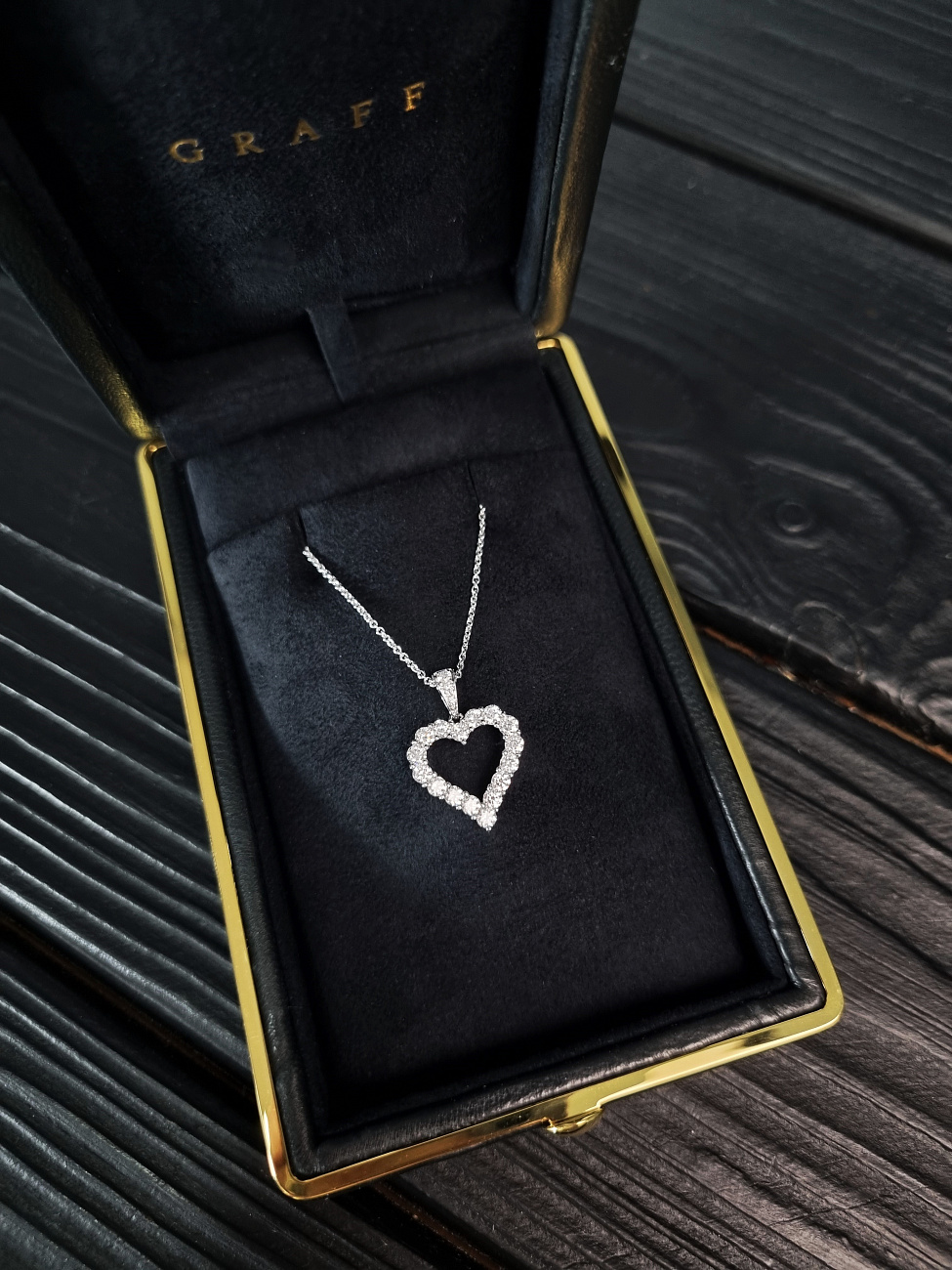 Украшение Graff  Подвеска Diamond Heart Silhouette  RGP048 