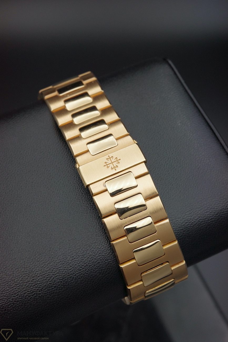 Часы Patek Philippe  Nautilus Chronograph Rose Gold 2018  5980R/1R-001