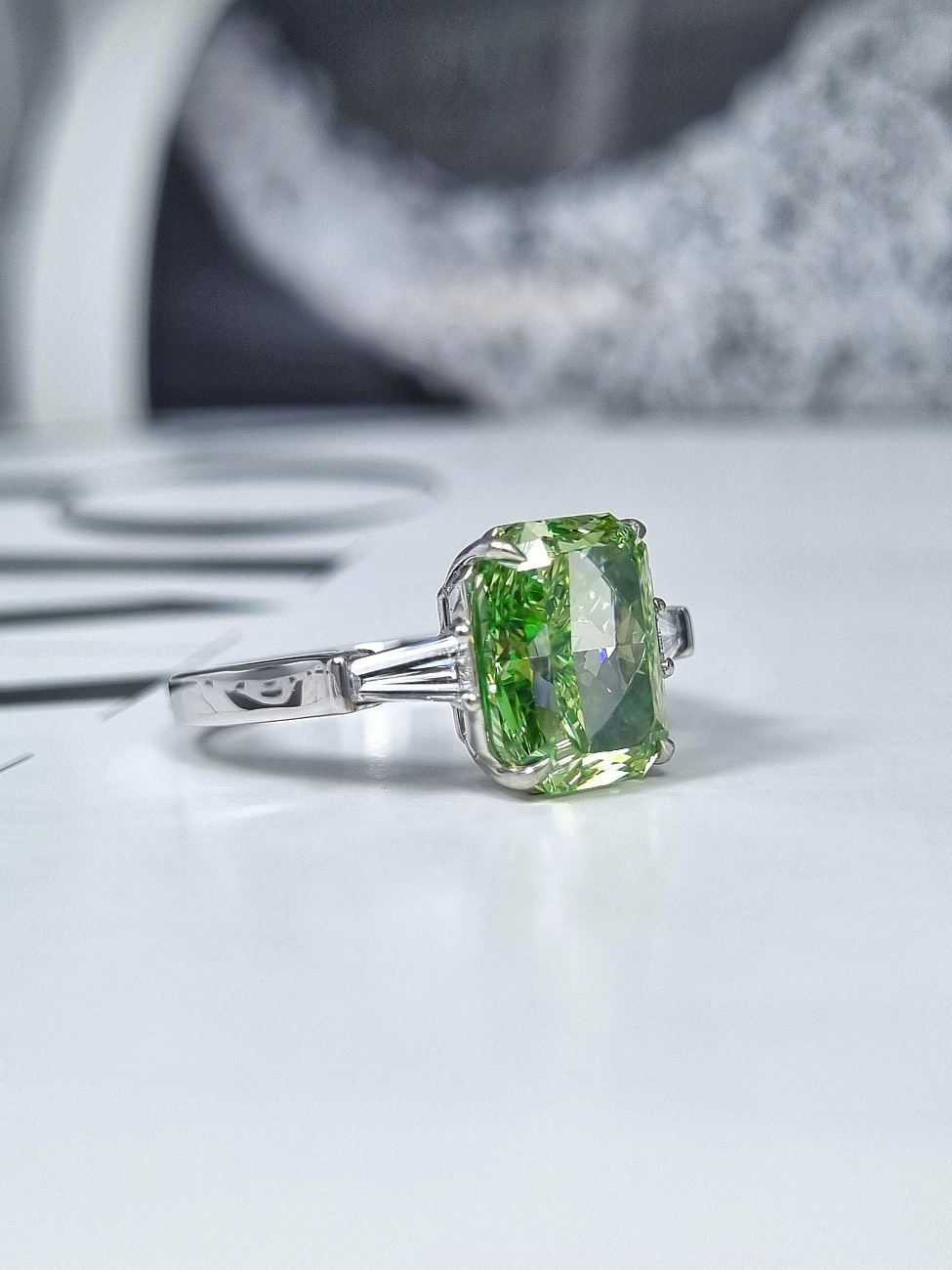 Украшение GIA  Кольцо с бриллиантом 5,01 ct. FBGY/Si1   