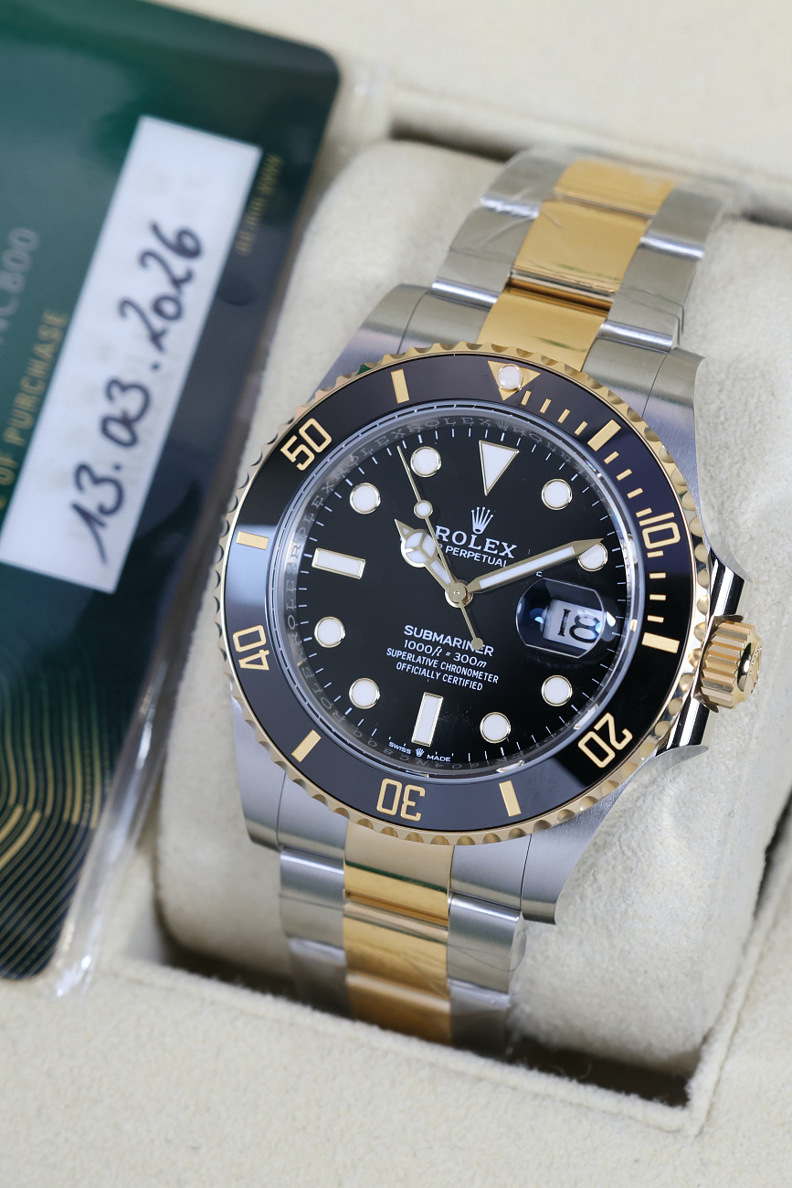 Часы Rolex  Submariner Steel & Yellow Gold Black Dial  126613LN