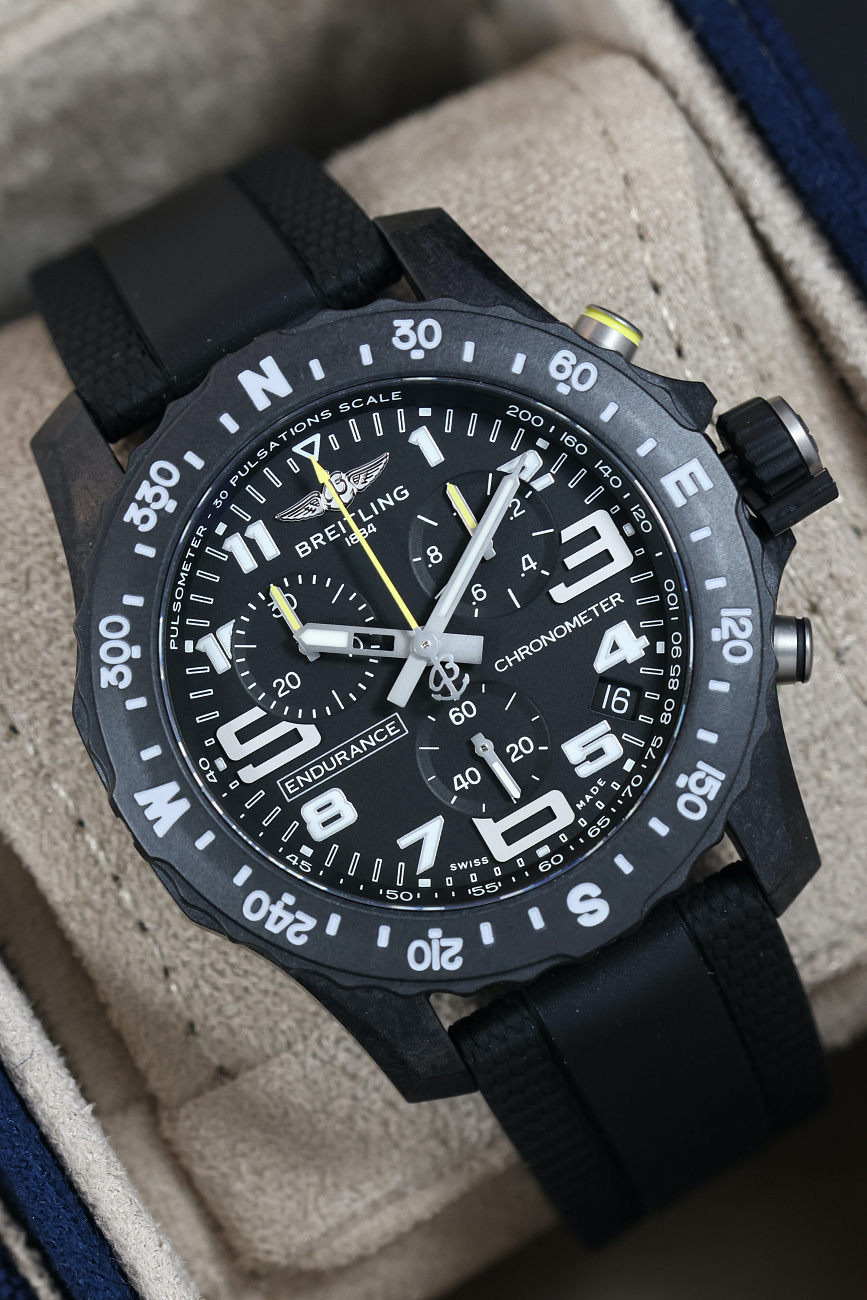 Часы Breitling  Endurance Pro Breitlight®  X82310E51B1S2