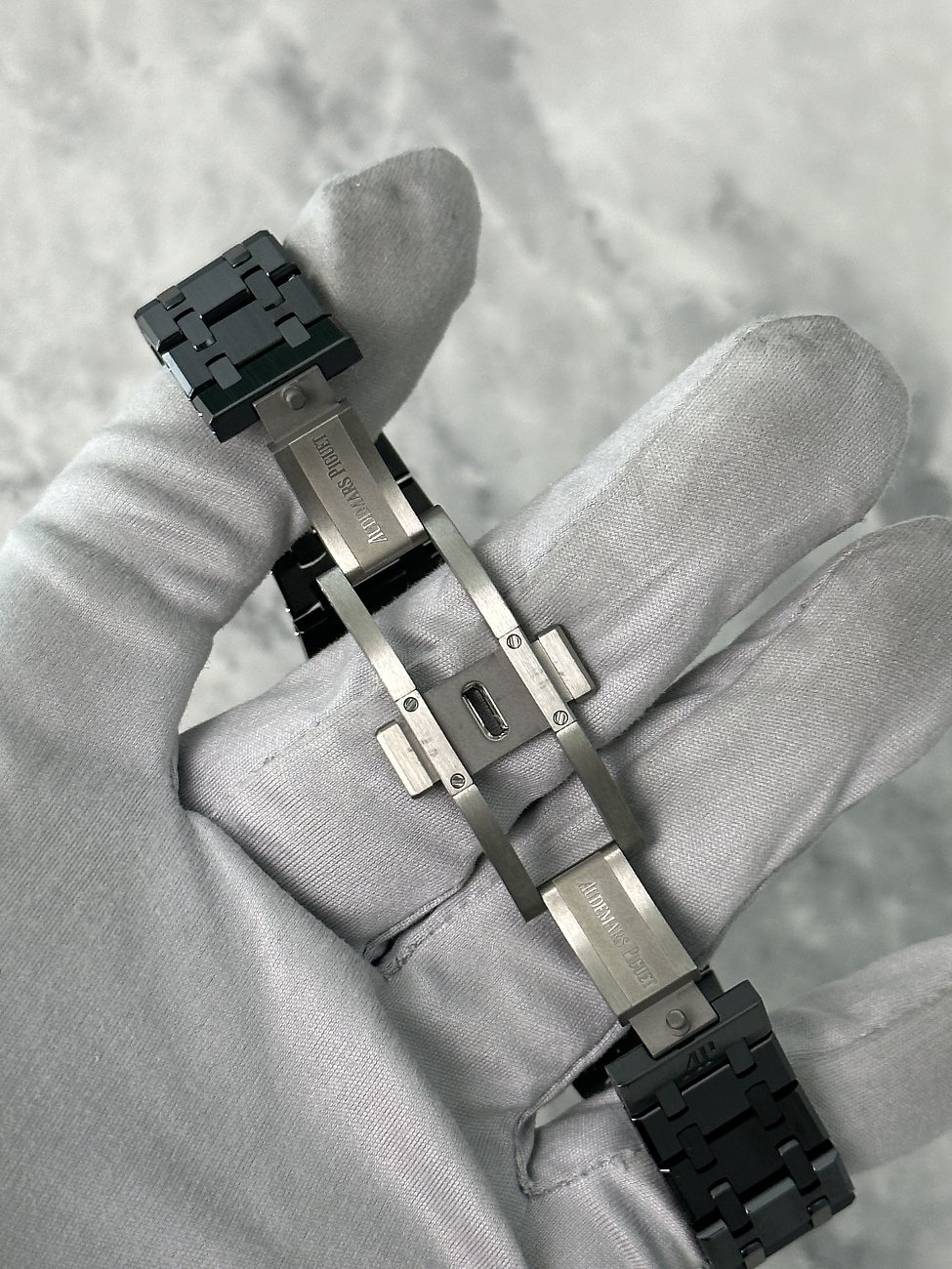 Часы Audemars Piguet  Royal 2023 Oak Black Ceramic 34Mm Automatic  77350CE.OO.1266CE.01