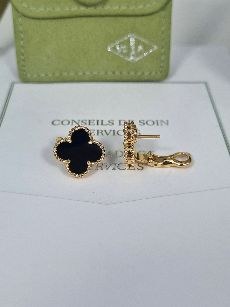 Украшение Van Cleef & Arpels  Vintage Alhambra Earrings Onyx  VCARA44200 