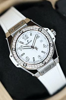 Часы Hublot  One Click 33mm White Dial  485.SE.2010.RW.1204