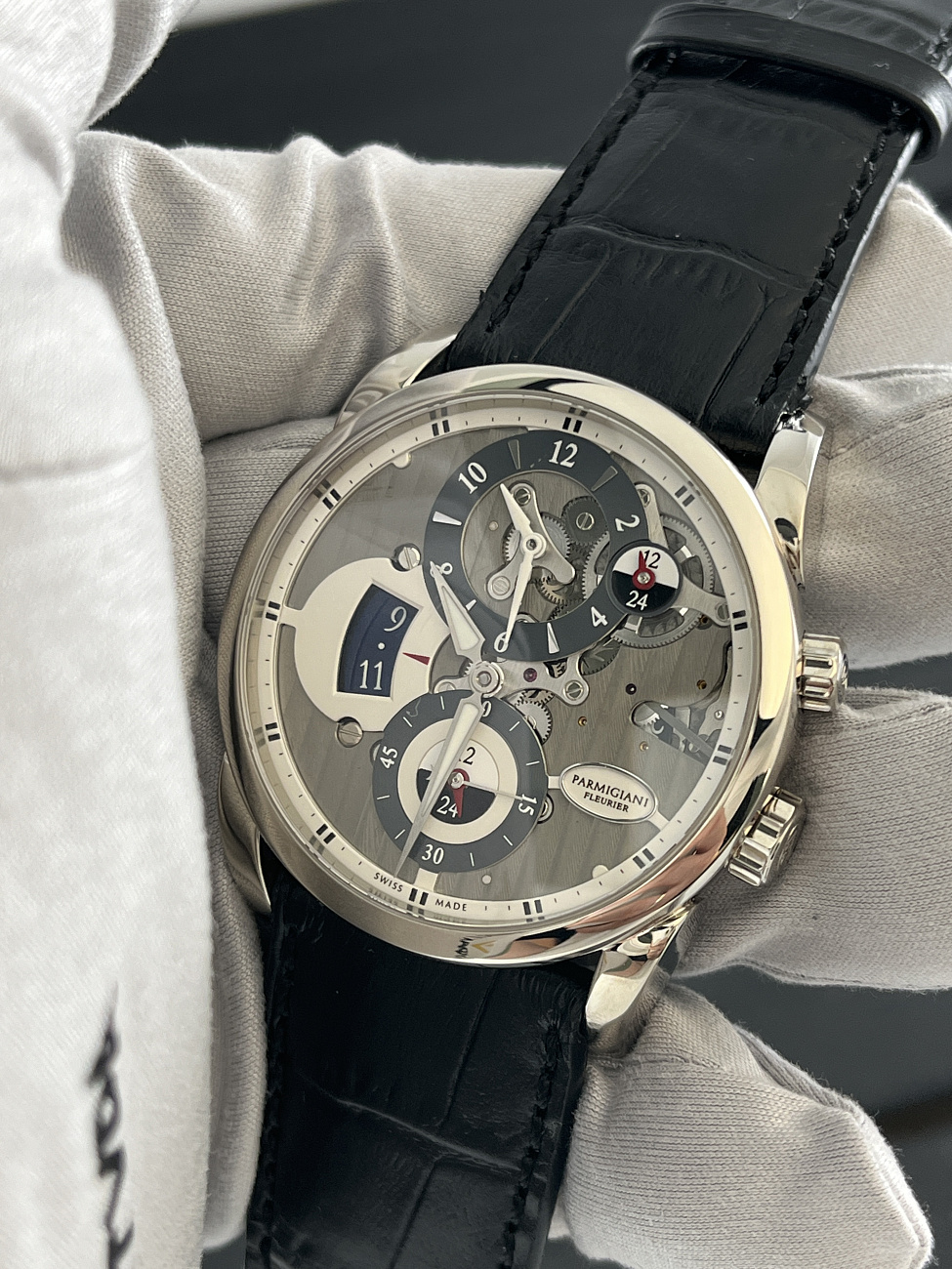 Часы Parmigiani  Fleurier Tonda Hemispheres Automatic  PFC231-1200300-HA1441