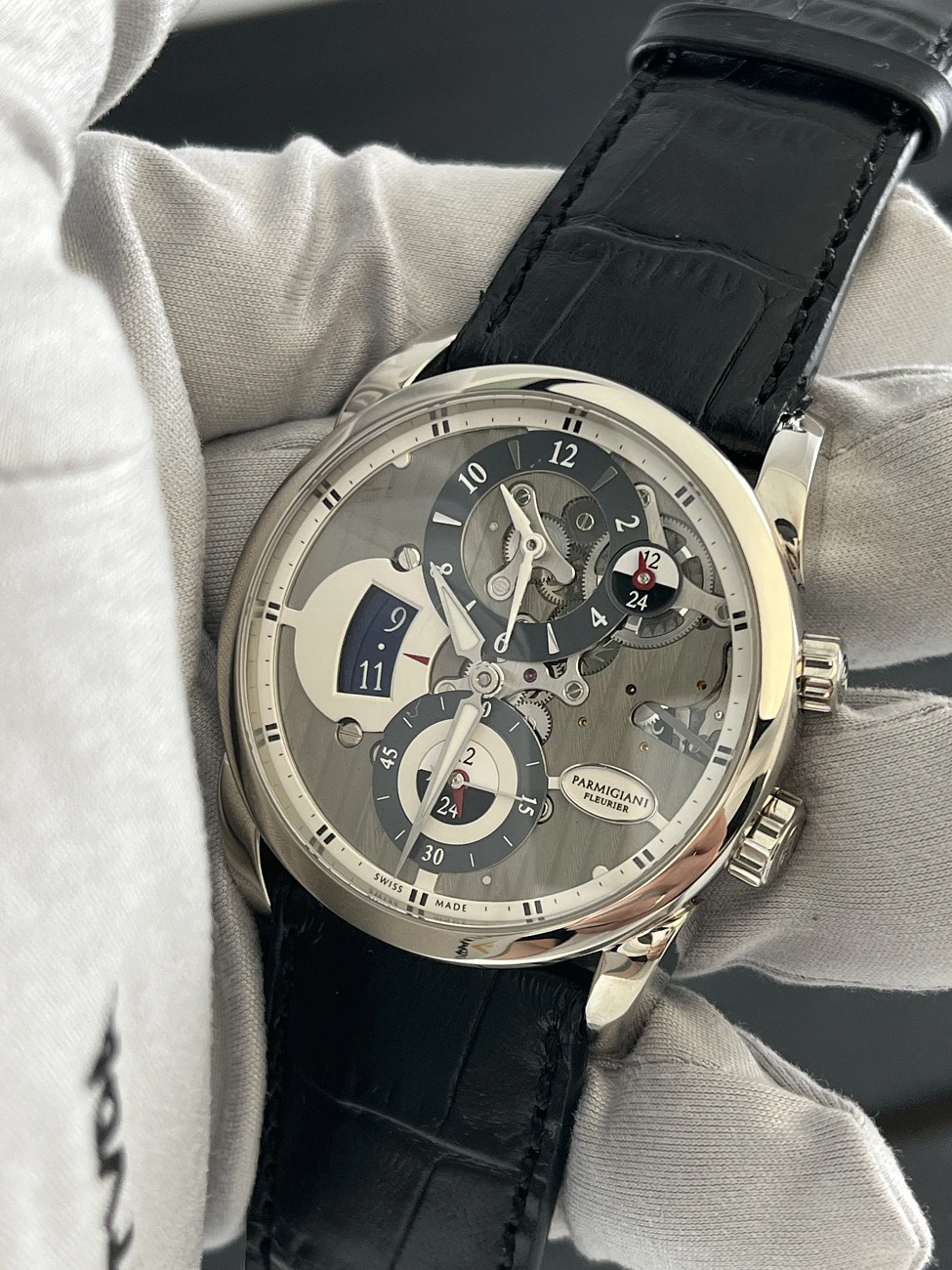 Часы Parmigiani  Fleurier Tonda Hemispheres Automatic  PFC231-1200300-HA1441