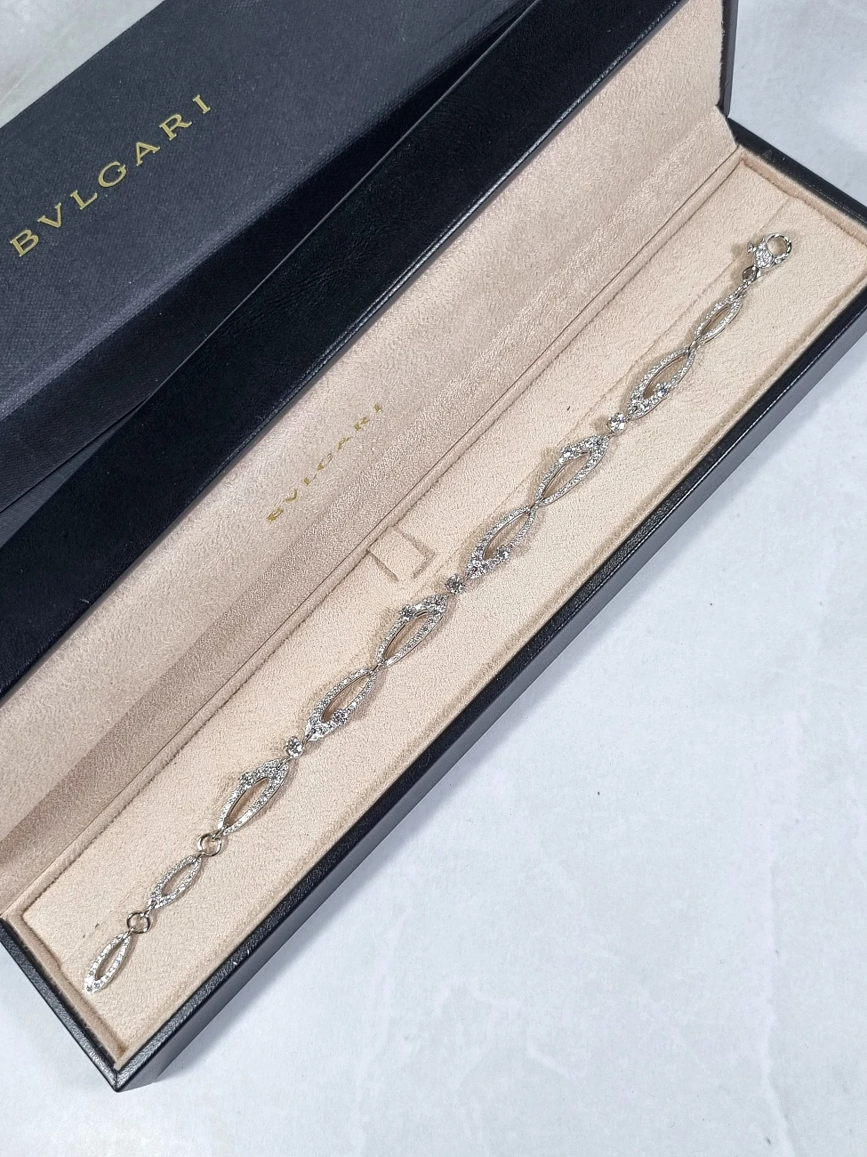 Украшение Bvlgari  Elisia Diamond White Gold Bracelet   
