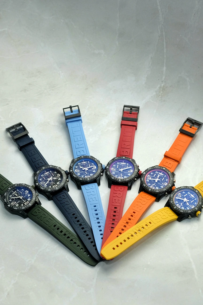 Часы Breitling  Endurance Pro Breitlight®  X82310281B1S1