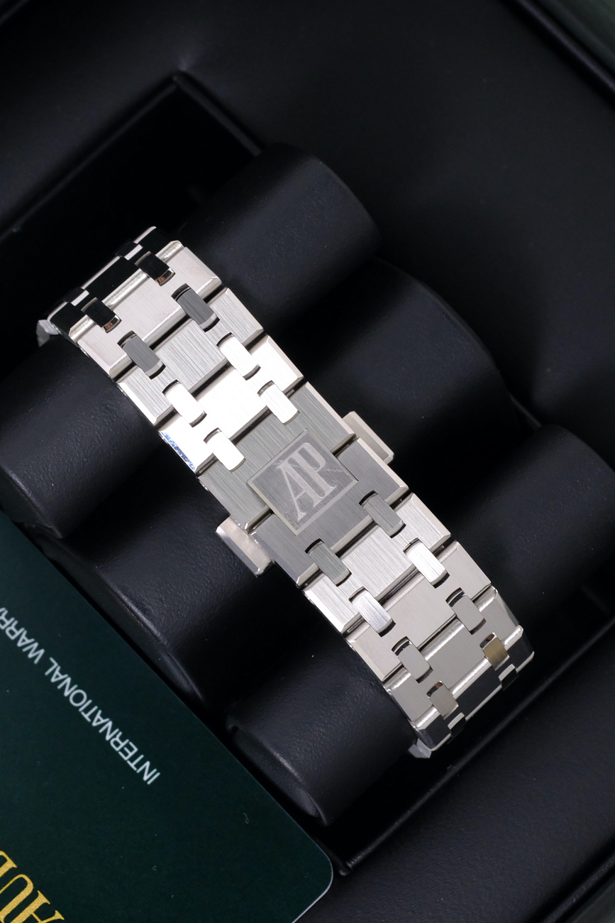 Audemars Piguet в наличии в Москве в &quot;Мануфактуре&quot;! 