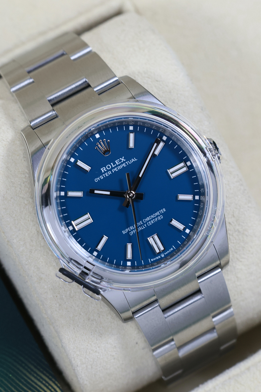 Часы Rolex  Oyster Perpetual 36 Blue Dial  126000-0015