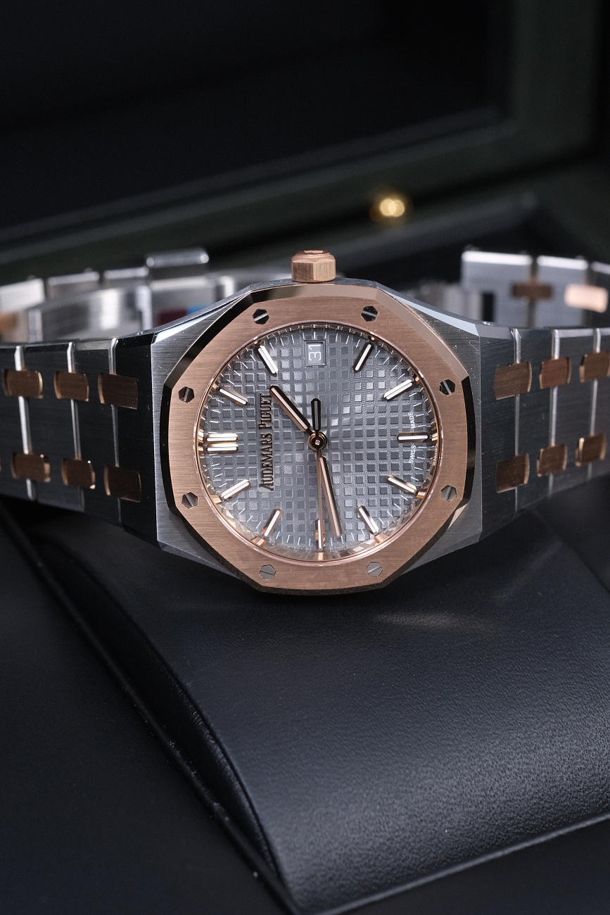 Часы Audemars Piguet  Royal Oak Steel Gold Grey Dial  77450SR.OO.1361SR.03