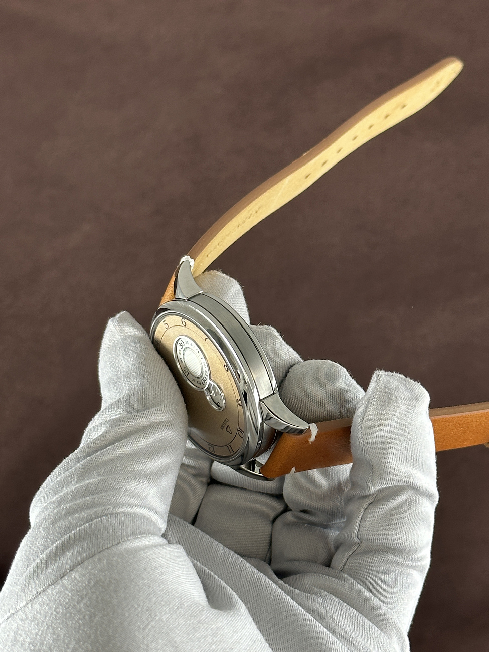 Часы Trilobe  Nuit Fantastique Grained Dune   NF05DG