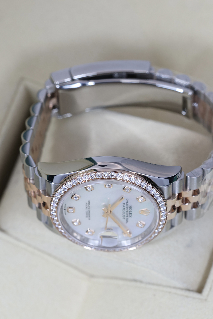 Часы Rolex  Oyster Perpetual Datejust 36 Mm MOP Dial Everose Rolesor  126281RBR