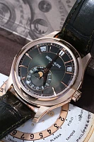 Часы Patek Philippe  Annual Calendar Rose Gold Olive Green  5205R-011