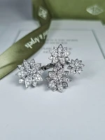 Украшение Van Cleef &amp; Arpels  Lotus Between The Finger Ring, 4 Flowers  VCARP7TF00 