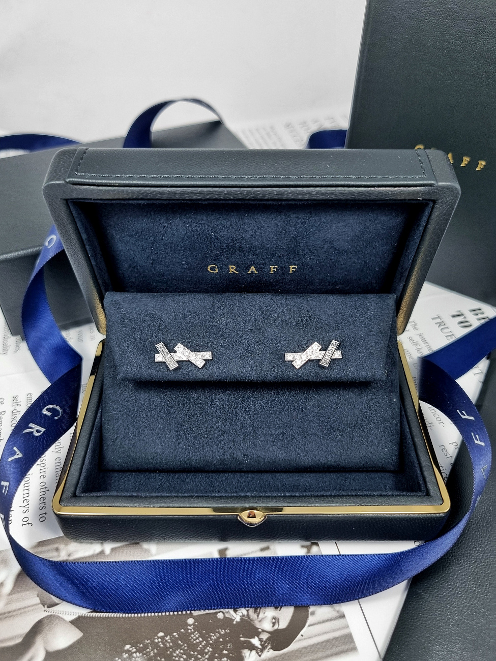 Украшение Graff  Threads Diamond Mini Earrings  RGE1672 