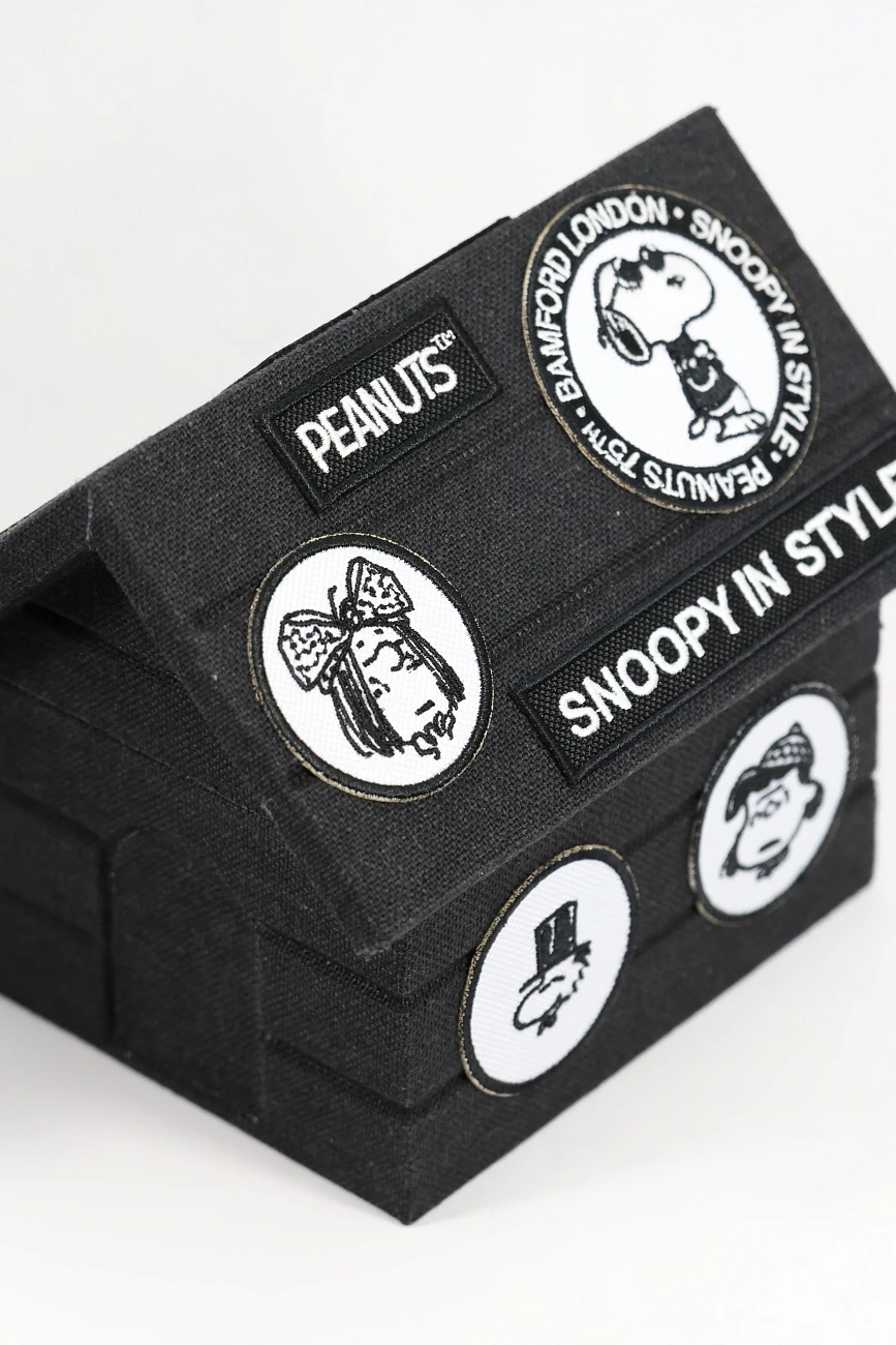 Часы Bamford   SNOOPY LIMITED-EDITION GMT 75TH ANNIVERSARY OF PEANUTS  SNOOPY
