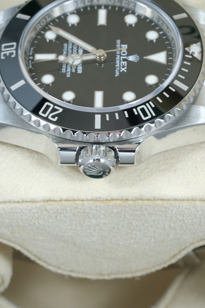 Часы Rolex  Submariner No Date Steel  124060